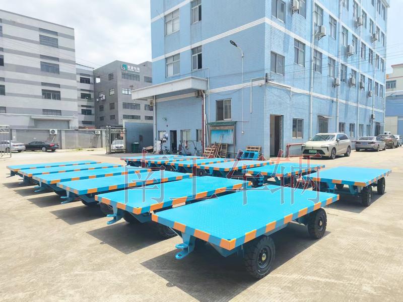 3吨全挂式牵引江南官方网站(中国)可拆护栏