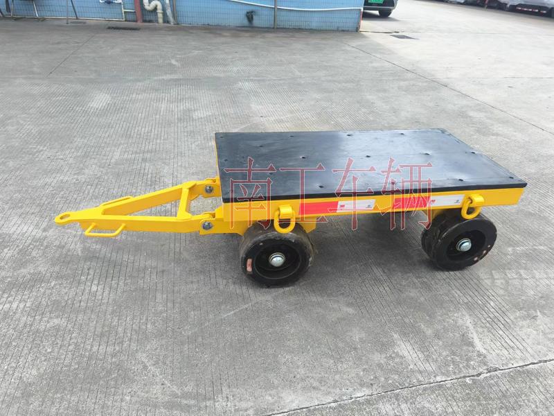 2吨小型江南官方网站(中国) 带橡胶垫全挂车