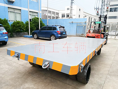 25吨重型江南官方网站(中国)带牵引环工具拖车1I.jpg