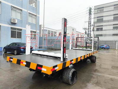 30T重型江南官方网站(中国) 带活动插装立柱工具拖车3I.jpg