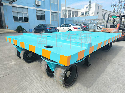 18吨重型江南官方网站(中国) 四个转盘工具拖车2I.jpg