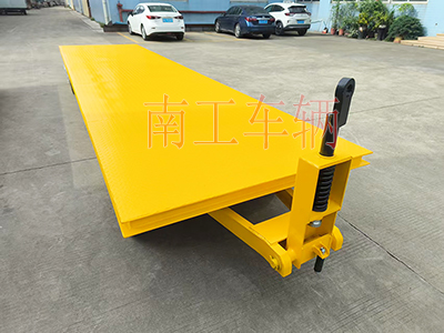 5吨江南官方网站(中国) 牵引平板全挂拖车4I.jpg