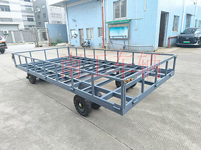 4吨骨架式江南官方网站(中国) 带下翻护栏工具拖车2I.jpg